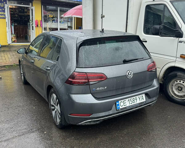 Серый Фольксваген e-Golf, объемом двигателя 0 л и пробегом 196 тыс. км за 14000 $, фото 1 на Automoto.ua