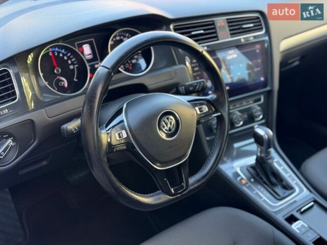 Сірий Фольксваген e-Golf, об'ємом двигуна 0 л та пробігом 73 тис. км за 13999 $, фото 14 на Automoto.ua