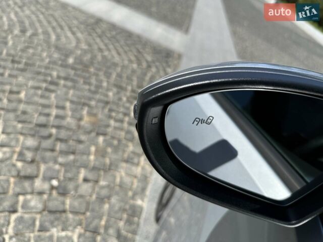 Серый Фольксваген e-Golf, объемом двигателя 0 л и пробегом 42 тыс. км за 19000 $, фото 29 на Automoto.ua