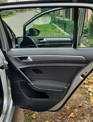 Сірий Фольксваген e-Golf, об'ємом двигуна 0 л та пробігом 80 тис. км за 14000 $, фото 11 на Automoto.ua