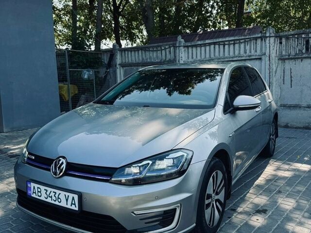 Серый Фольксваген e-Golf, объемом двигателя 0 л и пробегом 111 тыс. км за 14300 $, фото 2 на Automoto.ua
