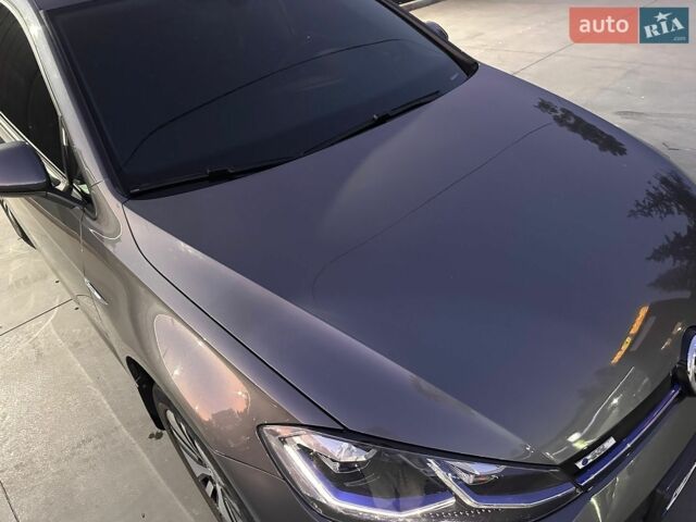 Серый Фольксваген e-Golf, объемом двигателя 0 л и пробегом 178 тыс. км за 13200 $, фото 6 на Automoto.ua