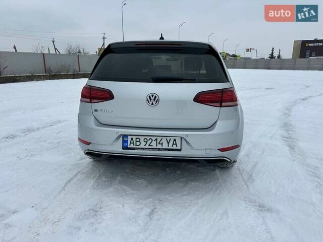 Серый Фольксваген e-Golf, объемом двигателя 0 л и пробегом 92 тыс. км за 12500 $, фото 6 на Automoto.ua