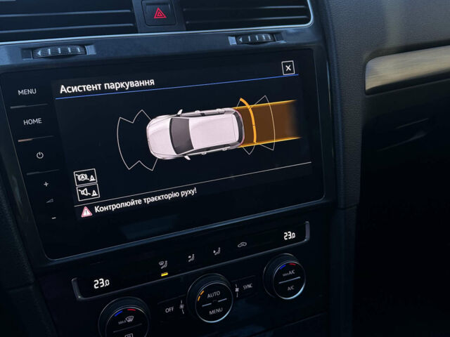 Сірий Фольксваген e-Golf, об'ємом двигуна 0 л та пробігом 63 тис. км за 16000 $, фото 19 на Automoto.ua