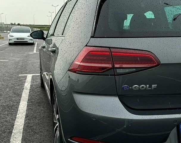 Сірий Фольксваген e-Golf, об'ємом двигуна 0 л та пробігом 120 тис. км за 13600 $, фото 5 на Automoto.ua