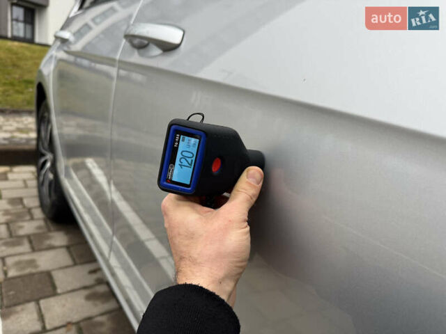 Серый Фольксваген e-Golf, объемом двигателя 0 л и пробегом 91 тыс. км за 15099 $, фото 134 на Automoto.ua