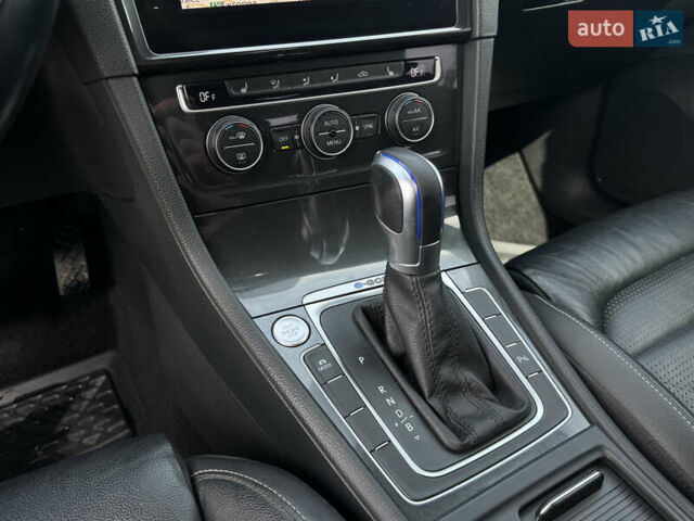 Сірий Фольксваген e-Golf, об'ємом двигуна 0 л та пробігом 73 тис. км за 14999 $, фото 32 на Automoto.ua