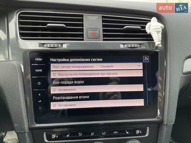 Серый Фольксваген e-Golf, объемом двигателя 0 л и пробегом 84 тыс. км за 15600 $, фото 56 на Automoto.ua