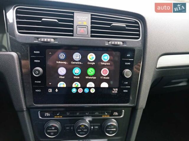 Серый Фольксваген e-Golf, объемом двигателя 0 л и пробегом 96 тыс. км за 11900 $, фото 23 на Automoto.ua