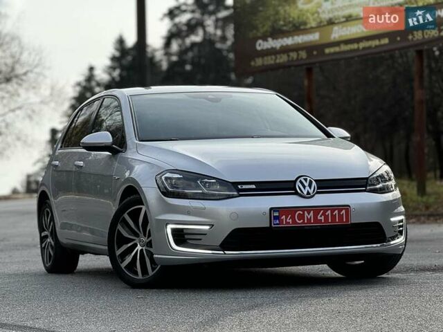 Серый Фольксваген e-Golf, объемом двигателя 0 л и пробегом 100 тыс. км за 12300 $, фото 4 на Automoto.ua