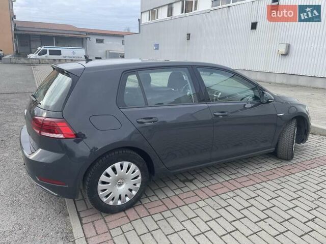 Серый Фольксваген e-Golf, объемом двигателя 0 л и пробегом 84 тыс. км за 15600 $, фото 9 на Automoto.ua