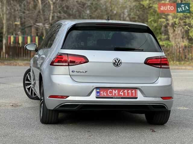 Серый Фольксваген e-Golf, объемом двигателя 0 л и пробегом 100 тыс. км за 12300 $, фото 21 на Automoto.ua