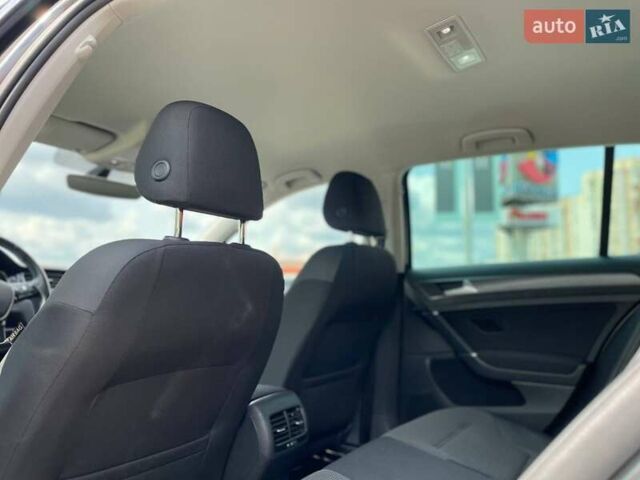 Серый Фольксваген e-Golf, объемом двигателя 0 л и пробегом 123 тыс. км за 12900 $, фото 20 на Automoto.ua