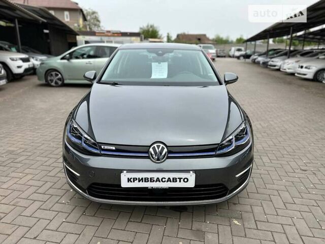 Серый Фольксваген e-Golf, объемом двигателя 0 л и пробегом 67 тыс. км за 19200 $, фото 1 на Automoto.ua