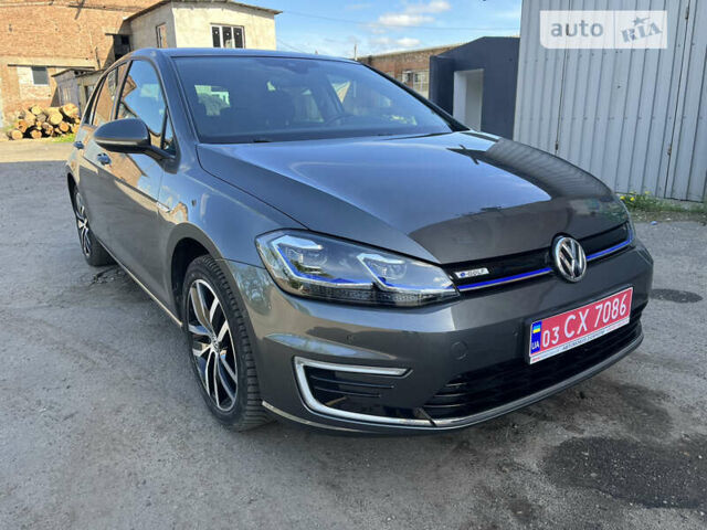 Серый Фольксваген e-Golf, объемом двигателя 0 л и пробегом 61 тыс. км за 15200 $, фото 5 на Automoto.ua