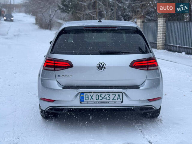 Серый Фольксваген e-Golf, объемом двигателя 0 л и пробегом 59 тыс. км за 13300 $, фото 34 на Automoto.ua