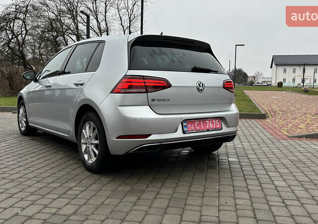 Серый Фольксваген e-Golf, объемом двигателя 0 л и пробегом 127 тыс. км за 14200 $, фото 3 на Automoto.ua