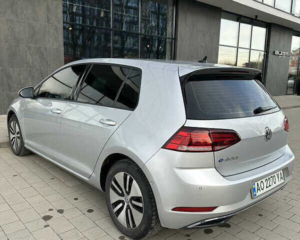 Серый Фольксваген e-Golf, объемом двигателя 0 л и пробегом 76 тыс. км за 13800 $, фото 14 на Automoto.ua