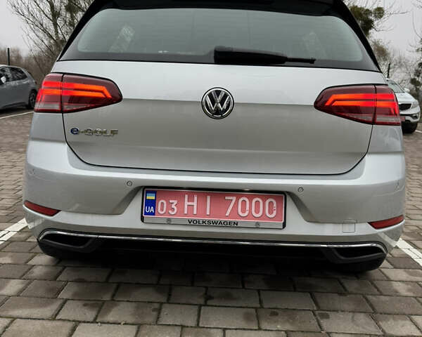 Серый Фольксваген e-Golf, объемом двигателя 0 л и пробегом 91 тыс. км за 15099 $, фото 16 на Automoto.ua