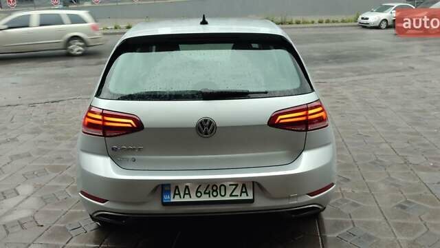 Серый Фольксваген e-Golf, объемом двигателя 0 л и пробегом 145 тыс. км за 12700 $, фото 18 на Automoto.ua