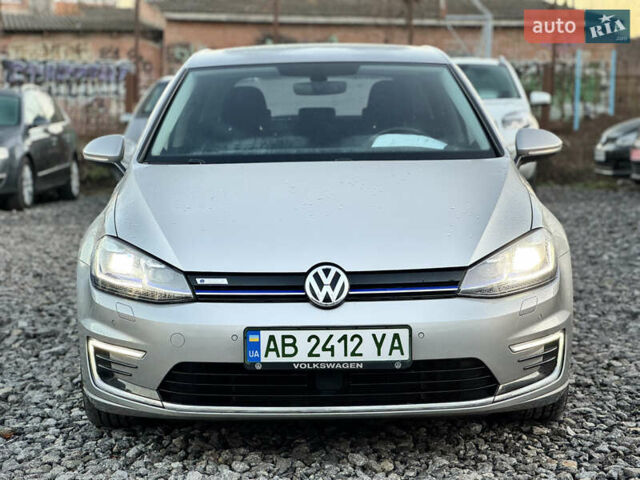 Серый Фольксваген e-Golf, объемом двигателя 0 л и пробегом 90 тыс. км за 14500 $, фото 2 на Automoto.ua
