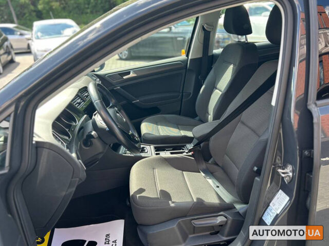Серый Фольксваген e-Golf, объемом двигателя 36 л и пробегом 80 тыс. км за 15600 $, фото 7 на Automoto.ua