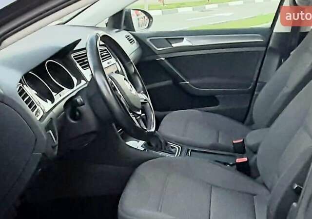 Серый Фольксваген e-Golf, объемом двигателя 0 л и пробегом 140 тыс. км за 12300 $, фото 14 на Automoto.ua