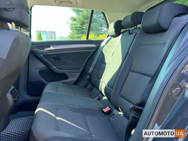 Серый Фольксваген e-Golf, объемом двигателя 36 л и пробегом 106 тыс. км за 15700 $, фото 8 на Automoto.ua