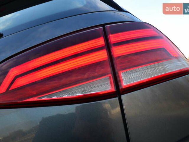 Серый Фольксваген e-Golf, объемом двигателя 0 л и пробегом 91 тыс. км за 13250 $, фото 30 на Automoto.ua