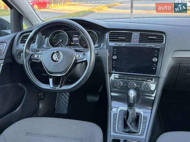 Сірий Фольксваген e-Golf, об'ємом двигуна 0 л та пробігом 51 тис. км за 13499 $, фото 58 на Automoto.ua
