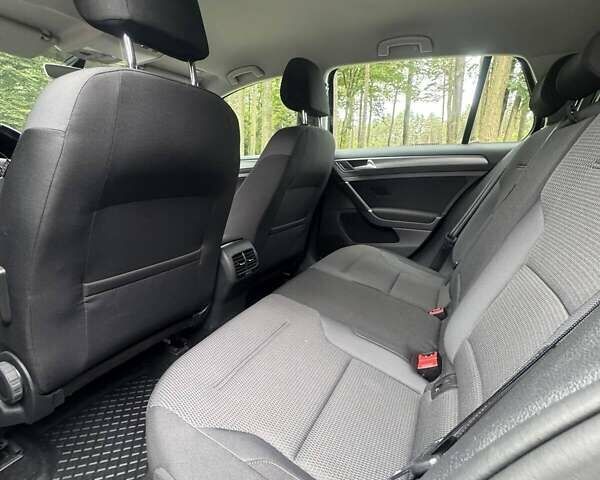 Сірий Фольксваген e-Golf, об'ємом двигуна 0 л та пробігом 67 тис. км за 15400 $, фото 14 на Automoto.ua