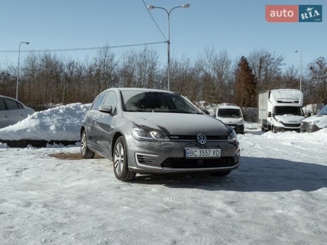 Серый Фольксваген e-Golf, объемом двигателя 0 л и пробегом 101 тыс. км за 14150 $, фото 3 на Automoto.ua