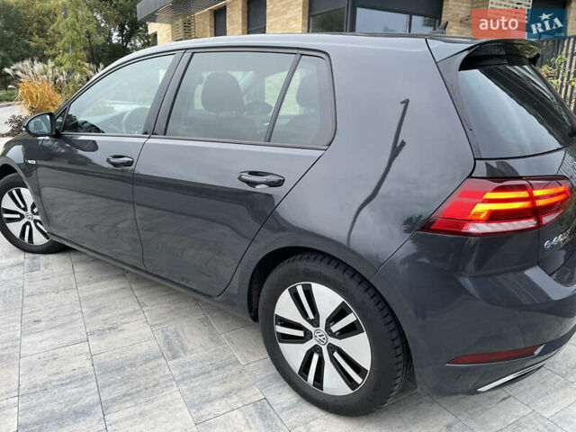 Серый Фольксваген e-Golf, объемом двигателя 0 л и пробегом 91 тыс. км за 13500 $, фото 6 на Automoto.ua
