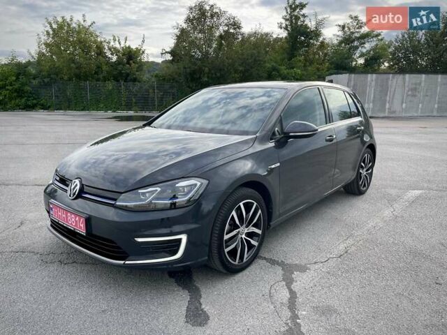 Серый Фольксваген e-Golf, объемом двигателя 0 л и пробегом 103 тыс. км за 13300 $, фото 7 на Automoto.ua