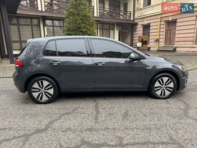 Серый Фольксваген e-Golf, объемом двигателя 0 л и пробегом 40 тыс. км за 15300 $, фото 8 на Automoto.ua