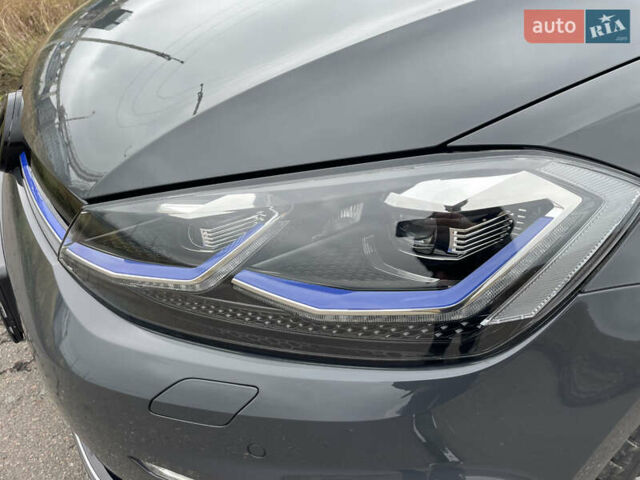 Сірий Фольксваген e-Golf, об'ємом двигуна 0 л та пробігом 40 тис. км за 16500 $, фото 6 на Automoto.ua