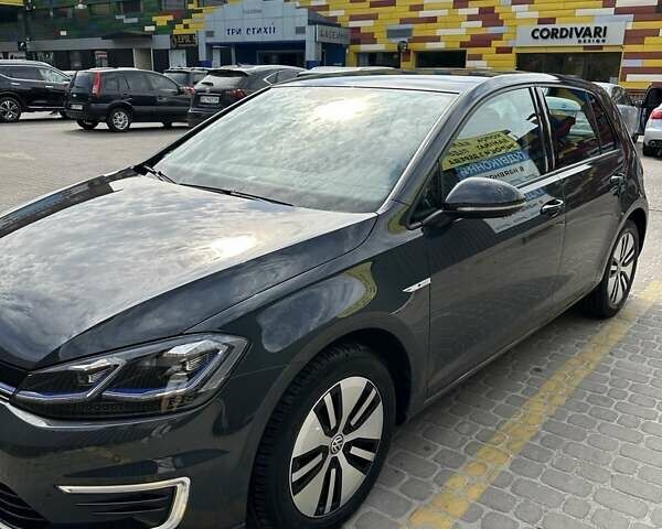Сірий Фольксваген e-Golf, об'ємом двигуна 0 л та пробігом 50 тис. км за 14700 $, фото 67 на Automoto.ua