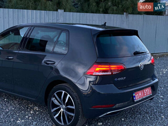 Серый Фольксваген e-Golf, объемом двигателя 0 л и пробегом 157 тыс. км за 12499 $, фото 24 на Automoto.ua