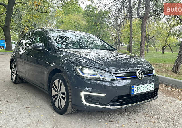 Серый Фольксваген e-Golf, объемом двигателя 0 л и пробегом 59 тыс. км за 15400 $, фото 1 на Automoto.ua