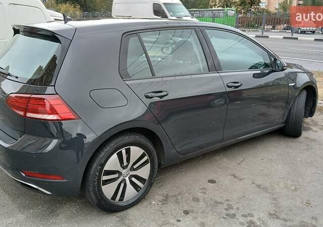 Сірий Фольксваген e-Golf, об'ємом двигуна 0 л та пробігом 29 тис. км за 16000 $, фото 7 на Automoto.ua