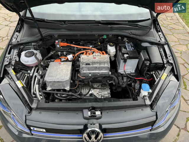 Сірий Фольксваген e-Golf, об'ємом двигуна 0 л та пробігом 77 тис. км за 14500 $, фото 16 на Automoto.ua