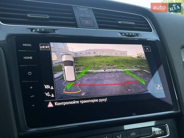 Серый Фольксваген e-Golf, объемом двигателя 0 л и пробегом 62 тыс. км за 14300 $, фото 50 на Automoto.ua