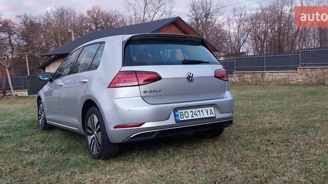 Серый Фольксваген e-Golf, объемом двигателя 0 л и пробегом 24 тыс. км за 16799 $, фото 16 на Automoto.ua