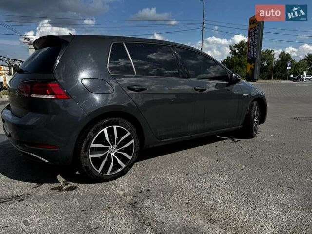 Сірий Фольксваген e-Golf, об'ємом двигуна 0 л та пробігом 92 тис. км за 13200 $, фото 4 на Automoto.ua