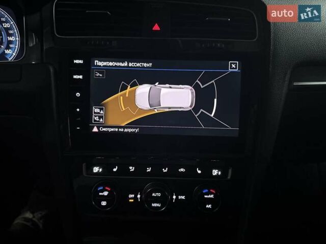 Сірий Фольксваген e-Golf, об'ємом двигуна 0 л та пробігом 49 тис. км за 19200 $, фото 14 на Automoto.ua