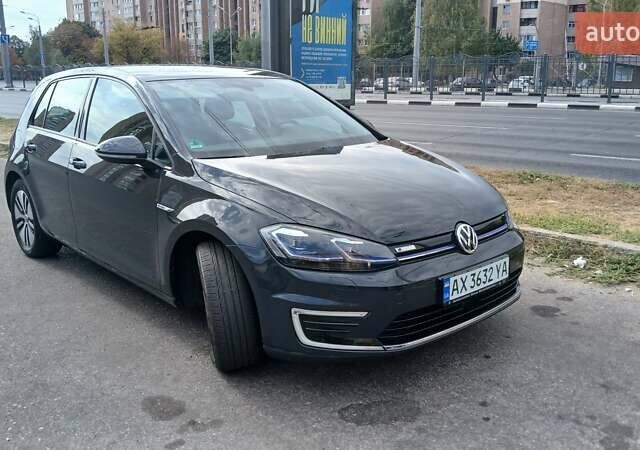 Сірий Фольксваген e-Golf, об'ємом двигуна 0 л та пробігом 29 тис. км за 16000 $, фото 1 на Automoto.ua