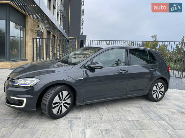 Серый Фольксваген e-Golf, объемом двигателя 0 л и пробегом 91 тыс. км за 13500 $, фото 4 на Automoto.ua