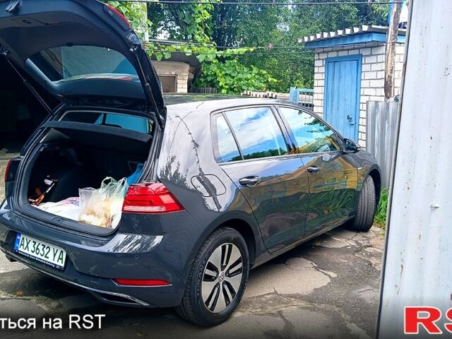 Сірий Фольксваген e-Golf, об'ємом двигуна 0 л та пробігом 28 тис. км за 16700 $, фото 3 на Automoto.ua