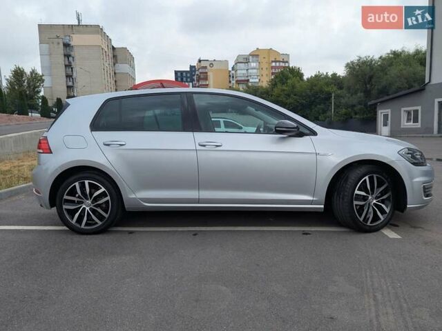 Серый Фольксваген e-Golf, объемом двигателя 0 л и пробегом 29 тыс. км за 14800 $, фото 7 на Automoto.ua
