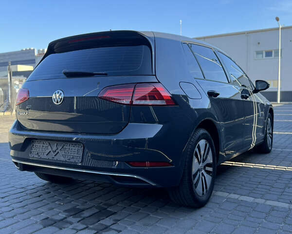 Серый Фольксваген e-Golf, объемом двигателя 0 л и пробегом 77 тыс. км за 13500 $, фото 6 на Automoto.ua